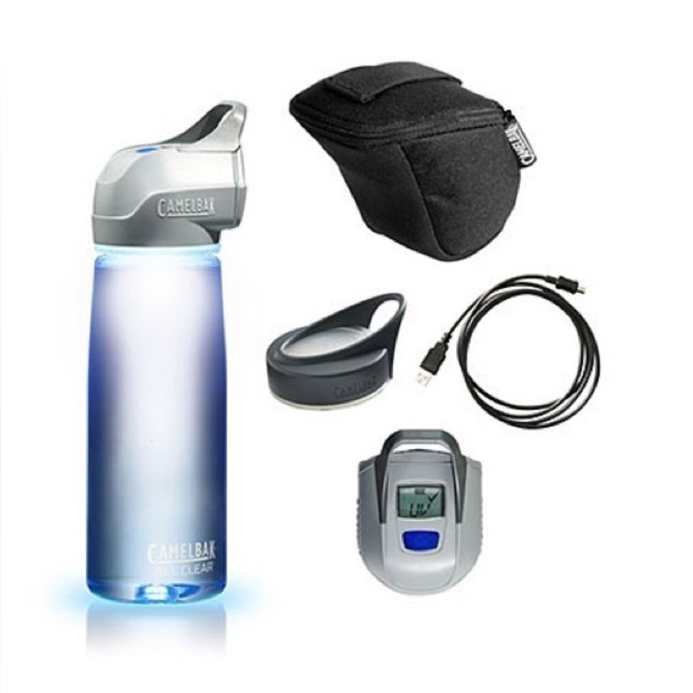 Camelback All Clear UV Water Purifier Portable Water bottle 25 fl oz / 0.75L